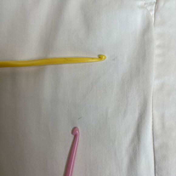 Banana Republic Stretch Washed Satin Crop Off White Cream Pants Women Size 10 - Picture 7 of 15